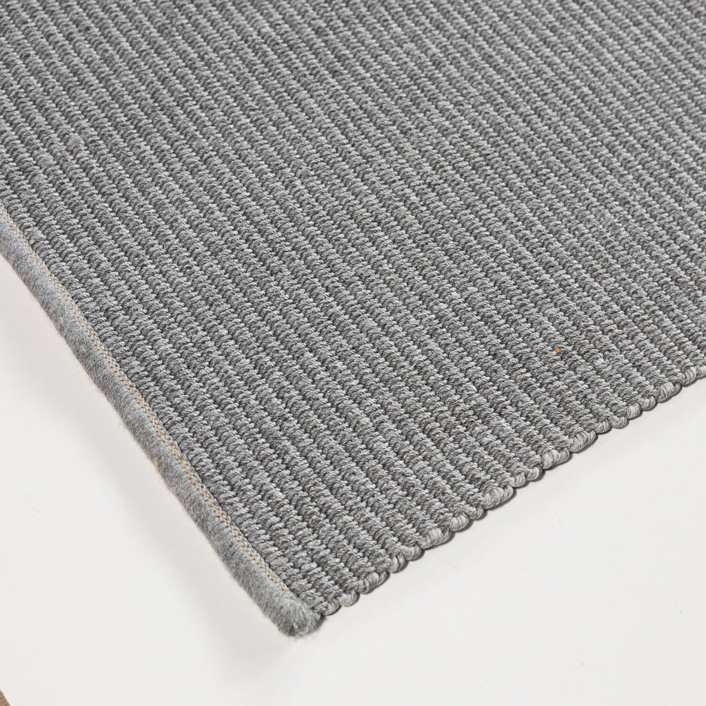 ALFOMBRA LAVABLE GRIS RAYAS NEGRAS DT 2989